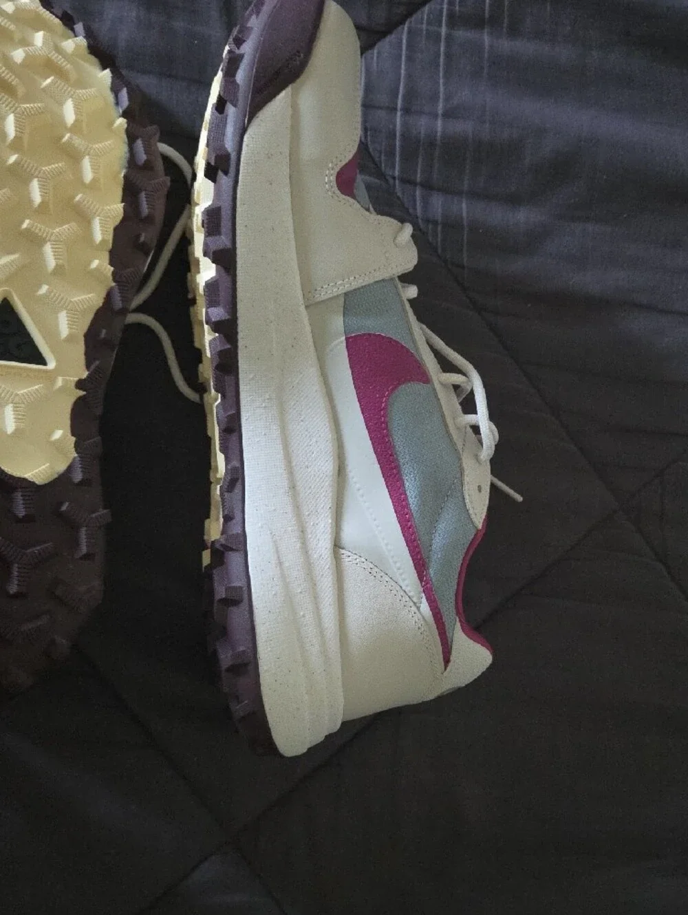 NWOT Nike ACG Men's Sneakers In Green Rosewood/Light Bone